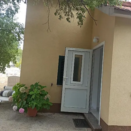 Holiday home Kuca Za Odmor Gordana Mit Pool Sibenik